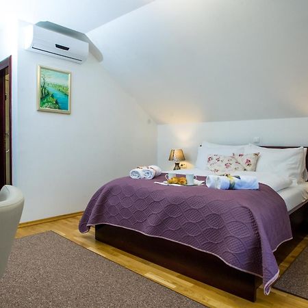B&B Lady Of The Lake Jezerce Δωμάτιο φωτογραφία