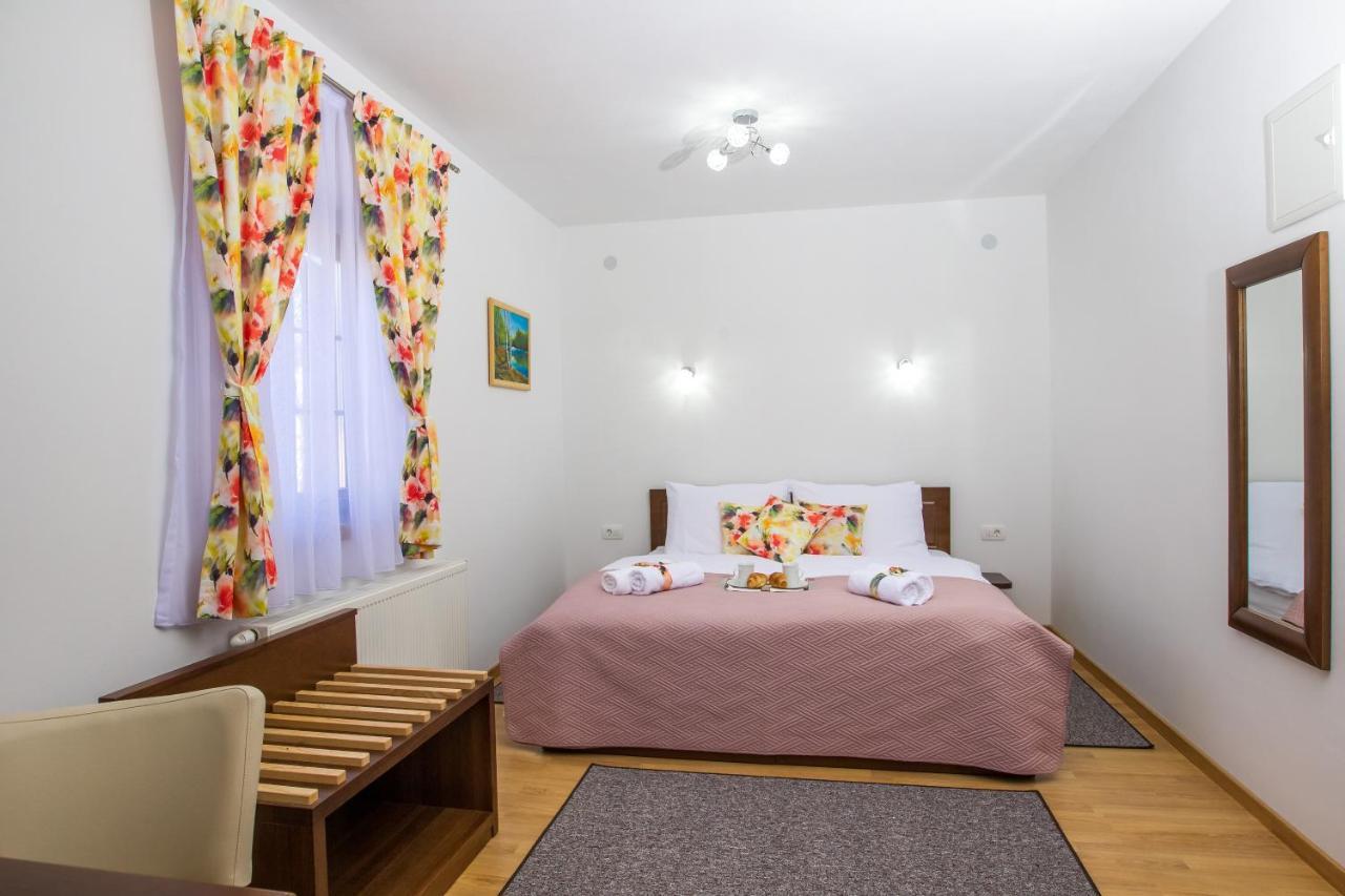 B&B Lady Of The Lake Jezerce Εξωτερικό φωτογραφία