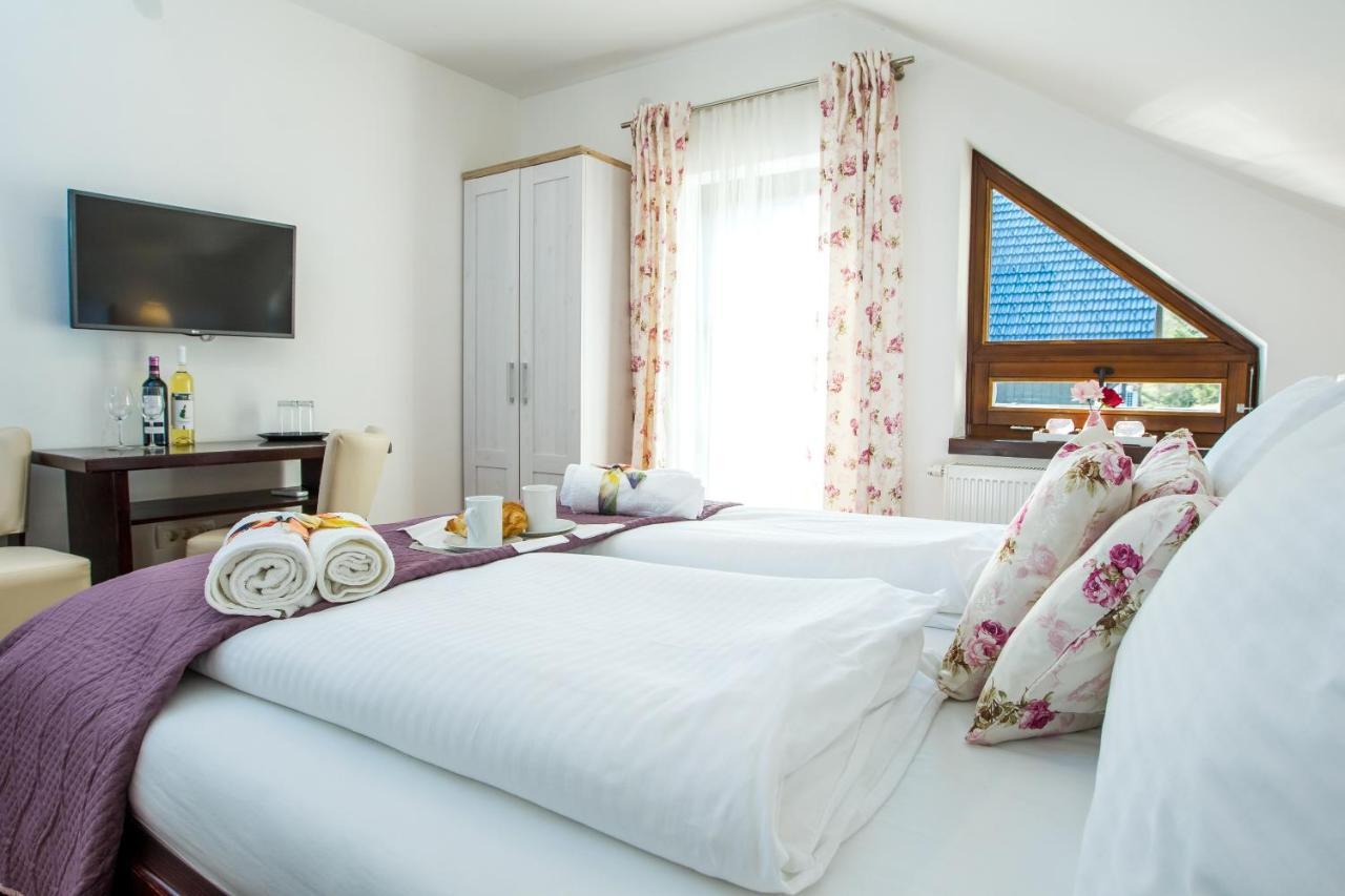B&B Lady Of The Lake Jezerce Εξωτερικό φωτογραφία